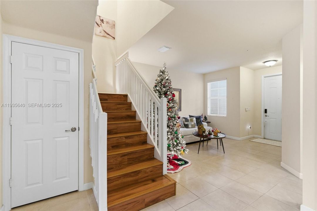 For Rent: $3,300 (3 beds, 2 baths, 1742 Square Feet)