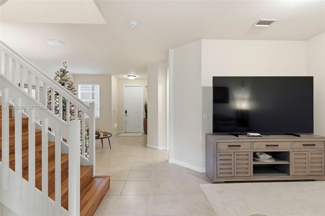 For Rent: $3,300 (3 beds, 2 baths, 1742 Square Feet)