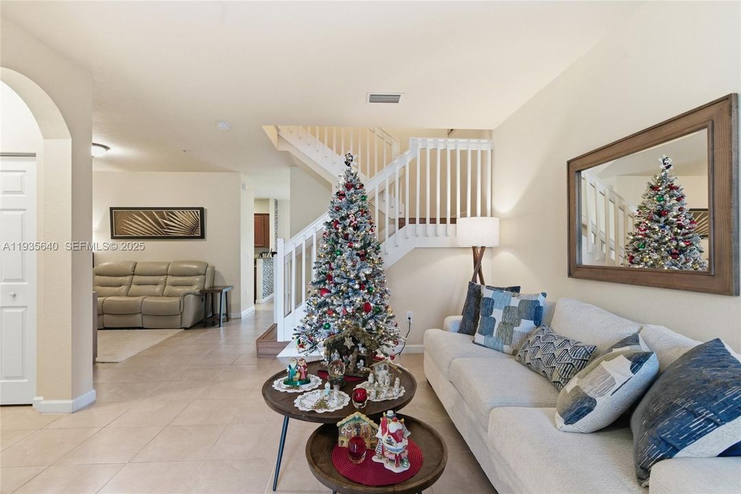 For Rent: $3,300 (3 beds, 2 baths, 1742 Square Feet)