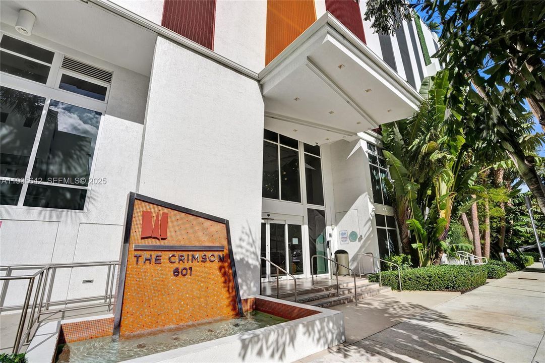 For Sale: $876,000 (2 beds, 2 baths, 1191 Square Feet)