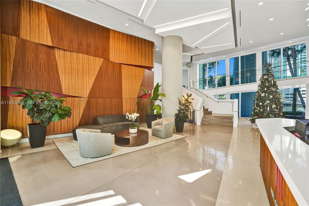 For Sale: $876,000 (2 beds, 2 baths, 1191 Square Feet)