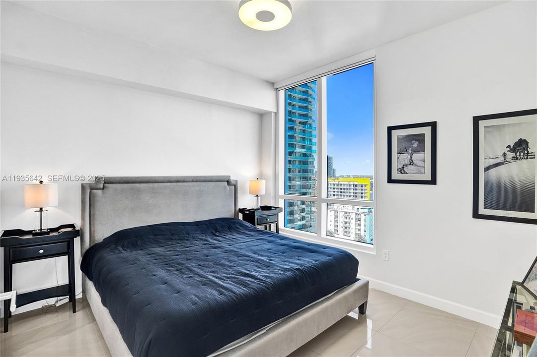 For Sale: $876,000 (2 beds, 2 baths, 1191 Square Feet)