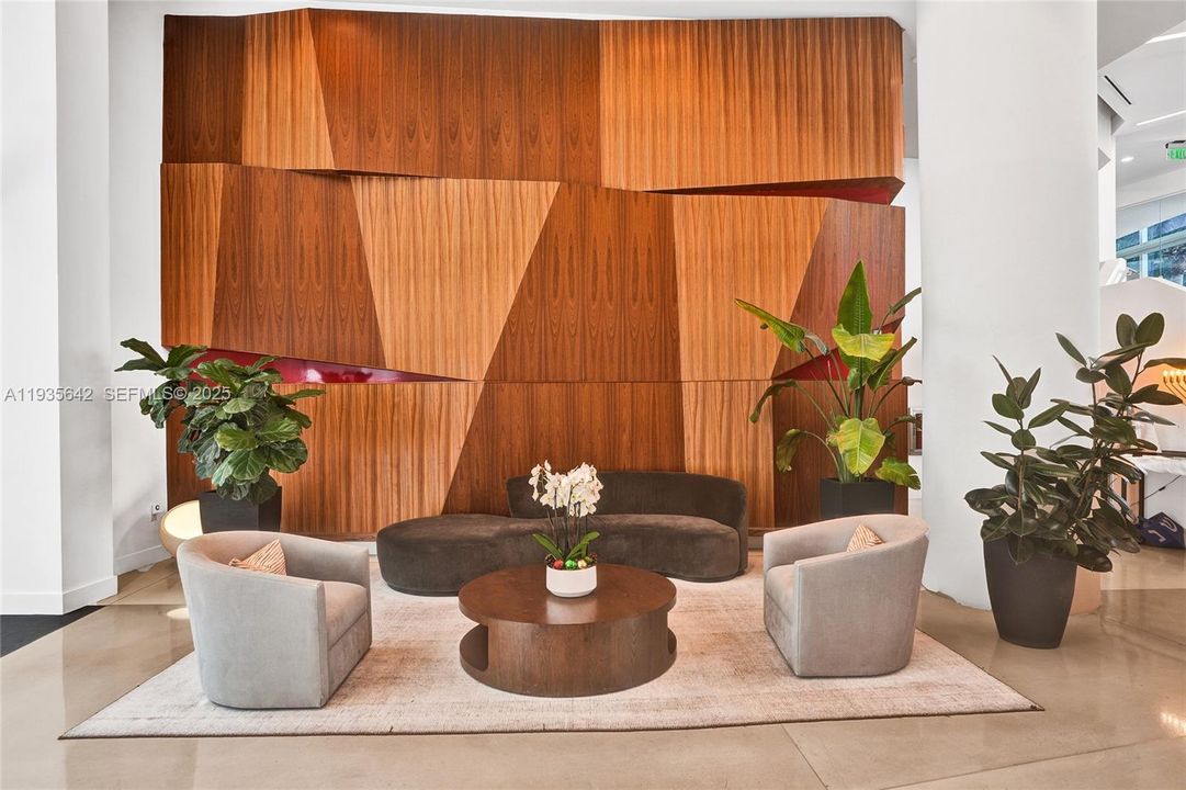 For Sale: $876,000 (2 beds, 2 baths, 1191 Square Feet)