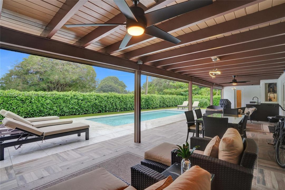 For Sale: $1,825,000 (5 beds, 3 baths, 2462 Square Feet)