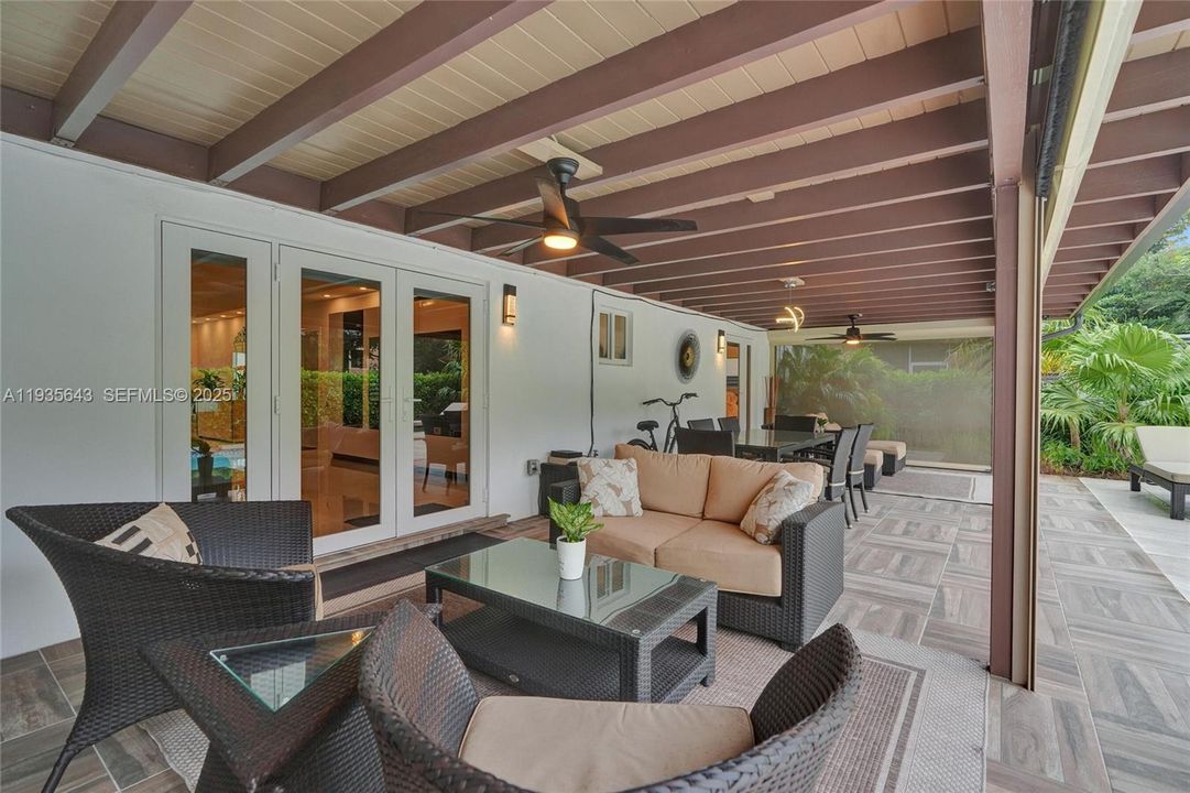 For Sale: $1,825,000 (5 beds, 3 baths, 2462 Square Feet)