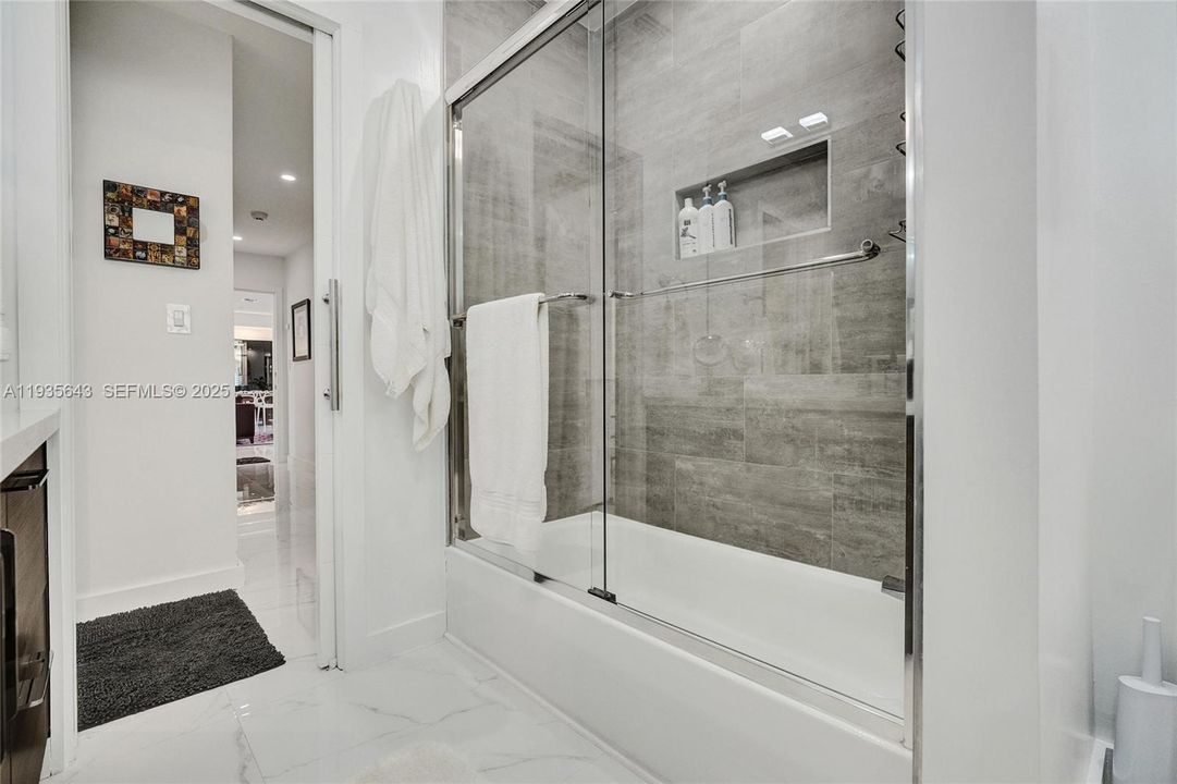 For Sale: $1,825,000 (5 beds, 3 baths, 2462 Square Feet)