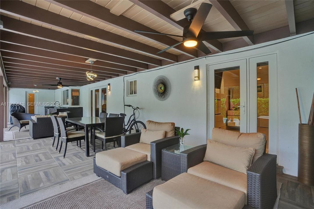 For Sale: $1,825,000 (5 beds, 3 baths, 2462 Square Feet)