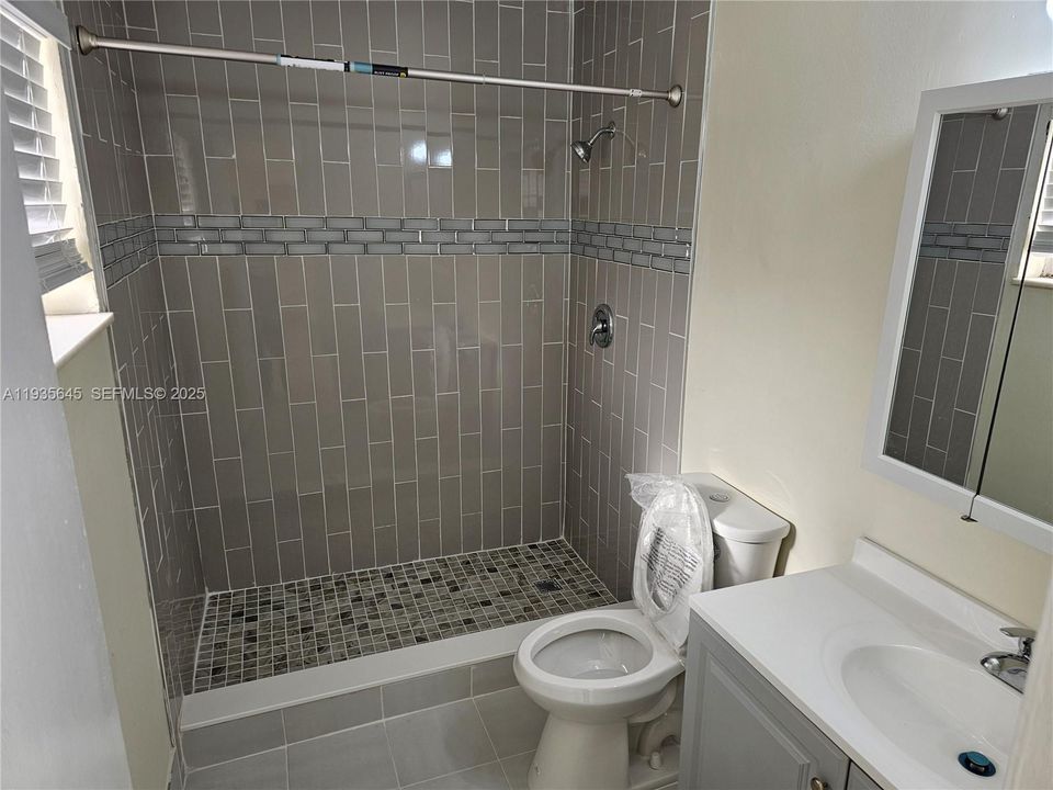 В аренду: $2,650 (2 спален, 2 ванн, 1525 Квадратных фут)