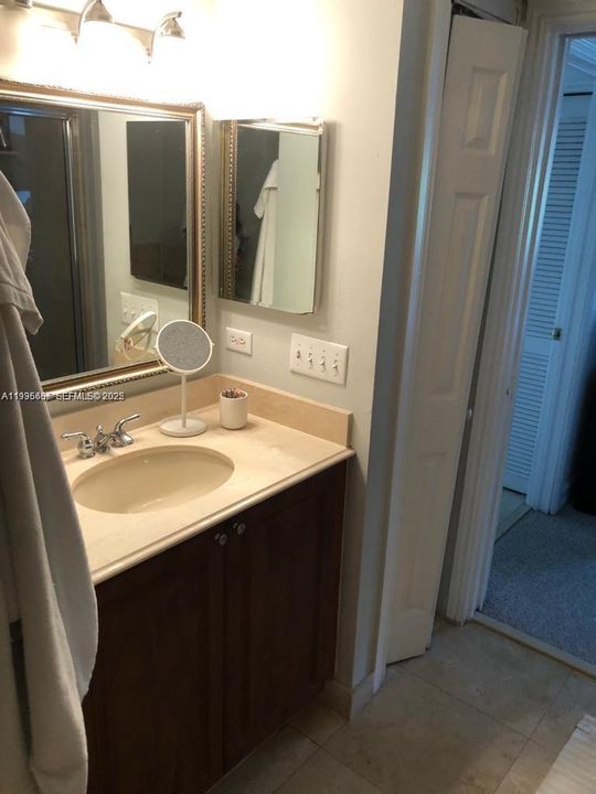 For Rent: $5,300 (3 beds, 2 baths, 1427 Square Feet)