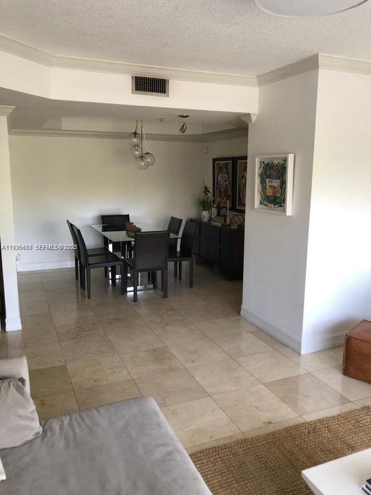 For Rent: $5,300 (3 beds, 2 baths, 1427 Square Feet)