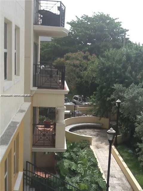 For Rent: $5,300 (3 beds, 2 baths, 1427 Square Feet)