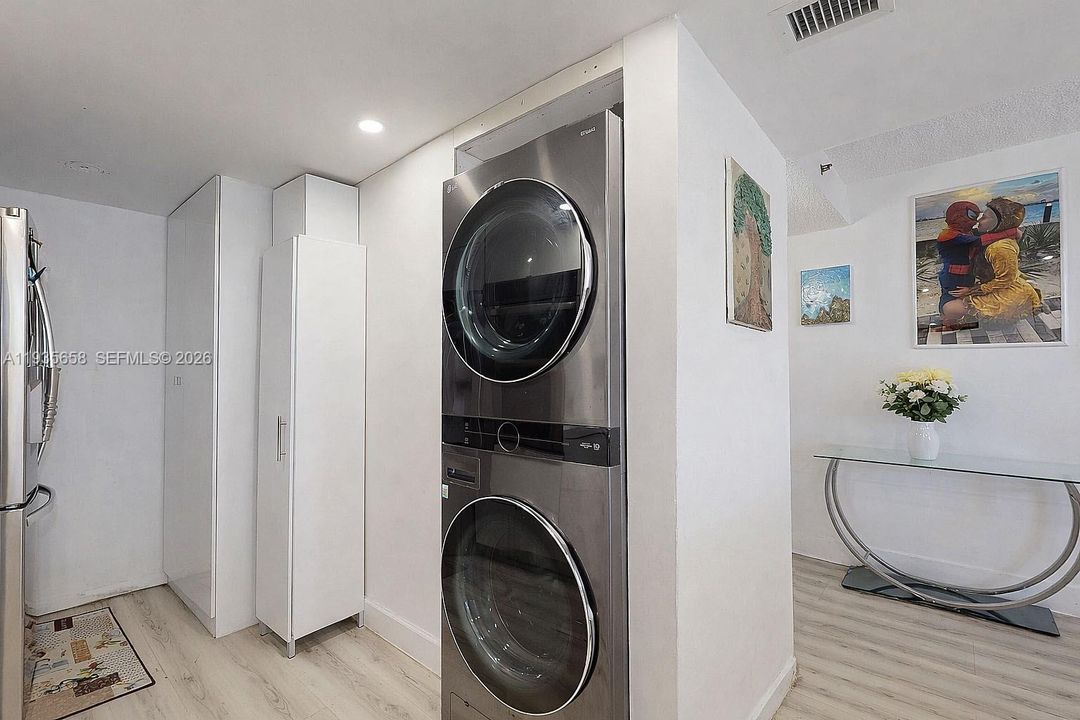 На продажу: $659,000 (3 спален, 3 ванн, 1390 Квадратных фут)