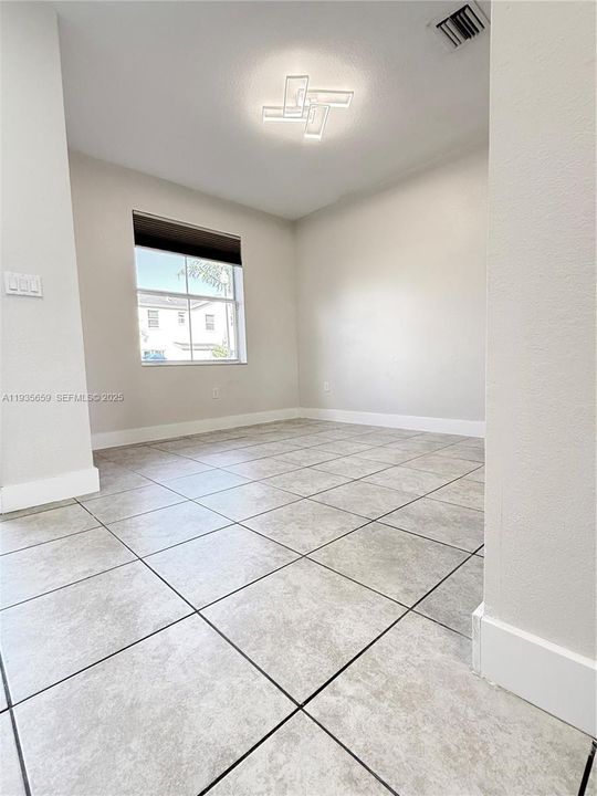 Entrance Family or Dinning