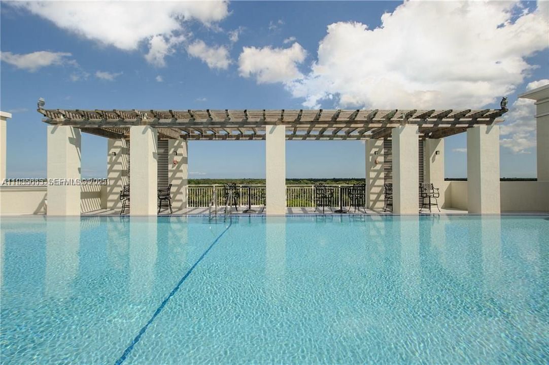 待售: $450,000 (2 贝兹, 2 浴室, 1242 平方英尺)