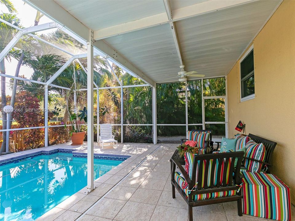 For Sale: $700,000 (3 beds, 2 baths, 2017 Square Feet)