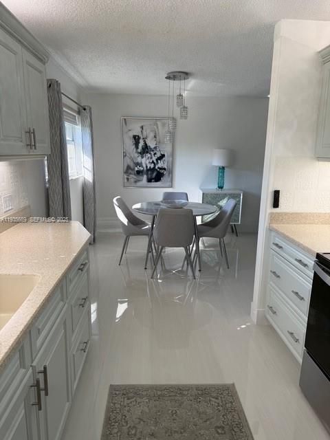 En Venta: $189,900 (2 camas, 0 baños, 1170 Pies cuadrados)