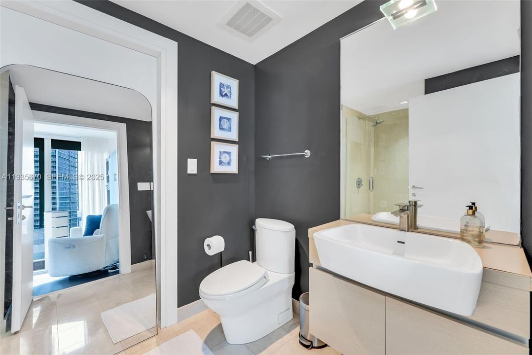 В аренду: $7,900 (2 спален, 2 ванн, 1500 Квадратных фут)