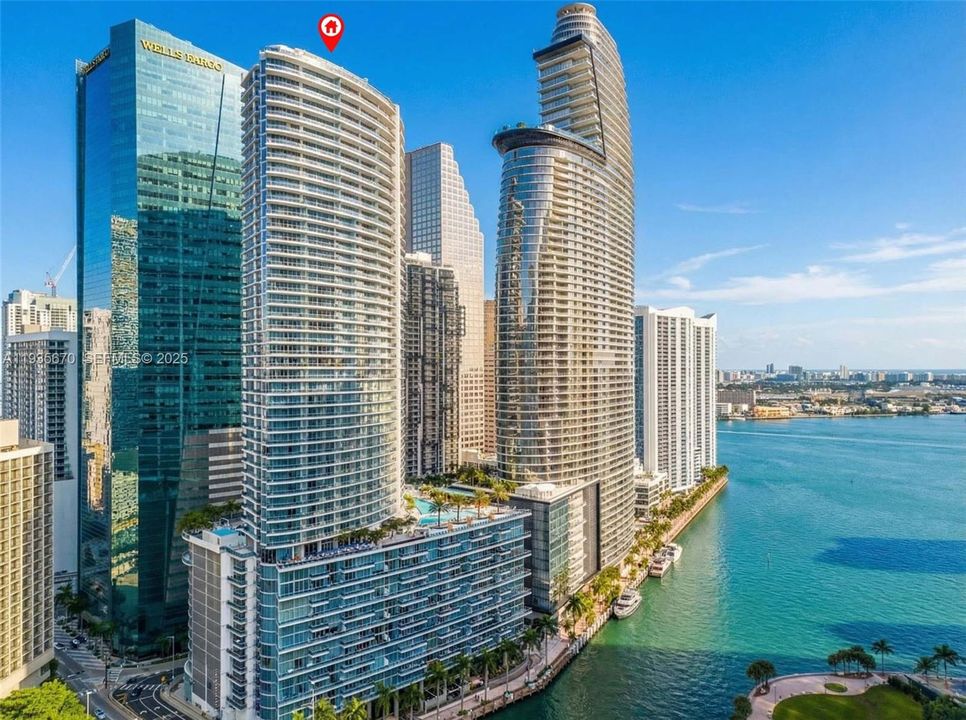 В аренду: $7,900 (2 спален, 2 ванн, 1500 Квадратных фут)