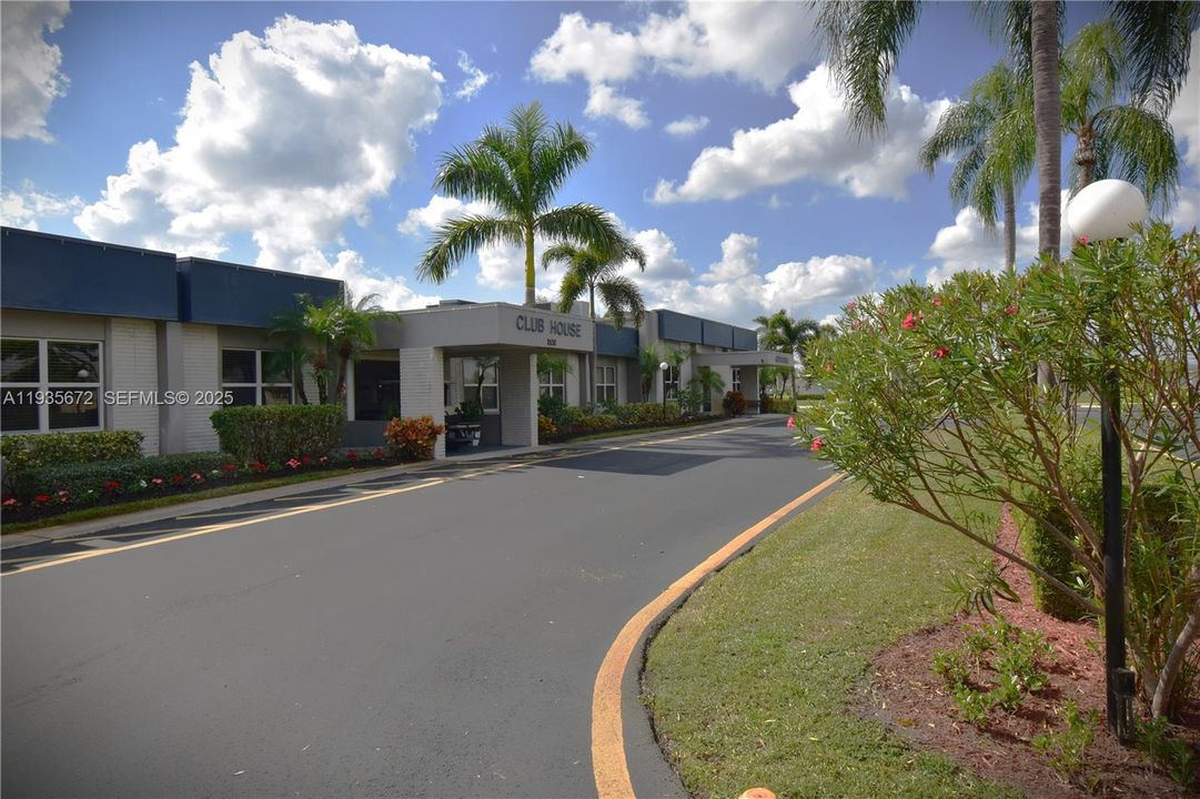 На продажу: $95,500 (1 спален, 1 ванн, 662 Квадратных фут)