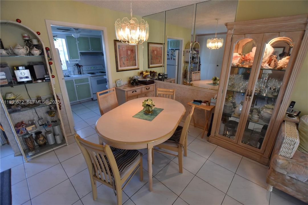 На продажу: $95,500 (1 спален, 1 ванн, 662 Квадратных фут)