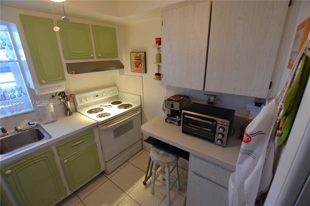 На продажу: $95,500 (1 спален, 1 ванн, 662 Квадратных фут)