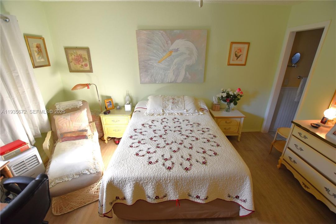 На продажу: $95,500 (1 спален, 1 ванн, 662 Квадратных фут)