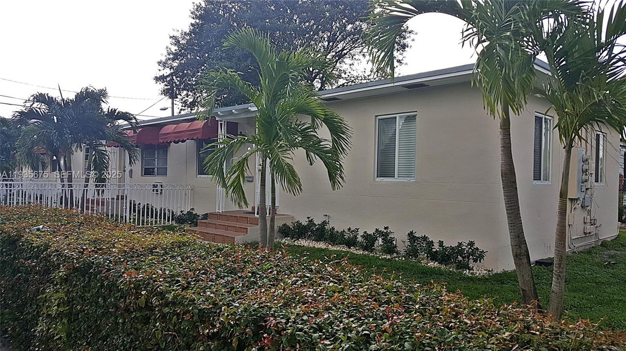 В аренду: $1,700 (1 спален, 1 ванн, 690 Квадратных фут)