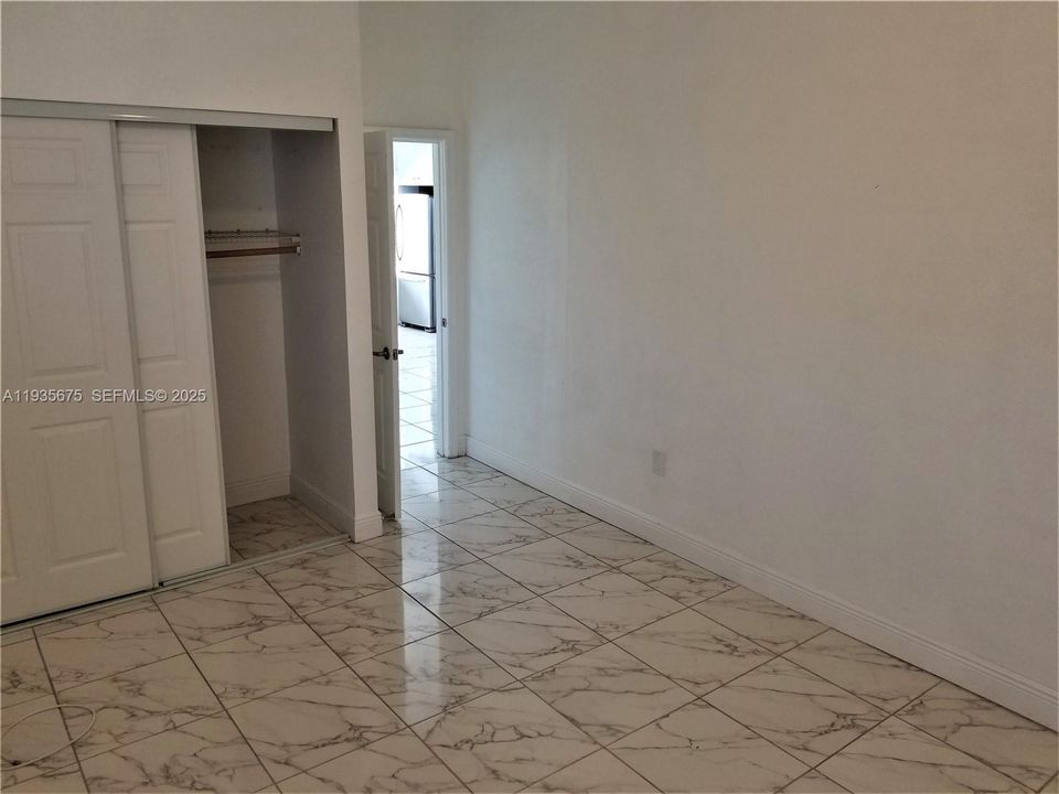 В аренду: $1,700 (1 спален, 1 ванн, 690 Квадратных фут)