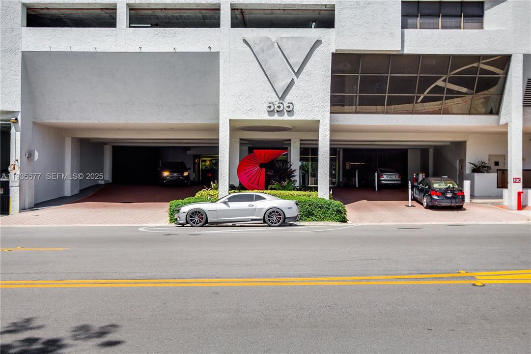 待售: $430,000 (2 贝兹, 1 浴室, 800 平方英尺)