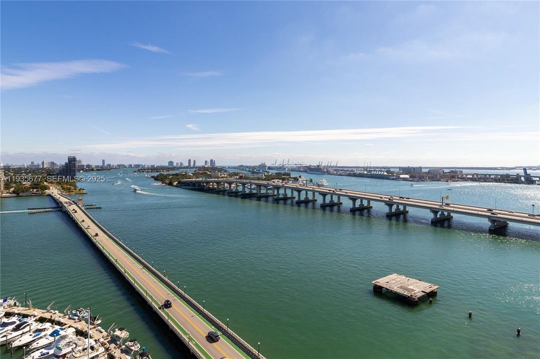 待售: $430,000 (2 贝兹, 1 浴室, 800 平方英尺)