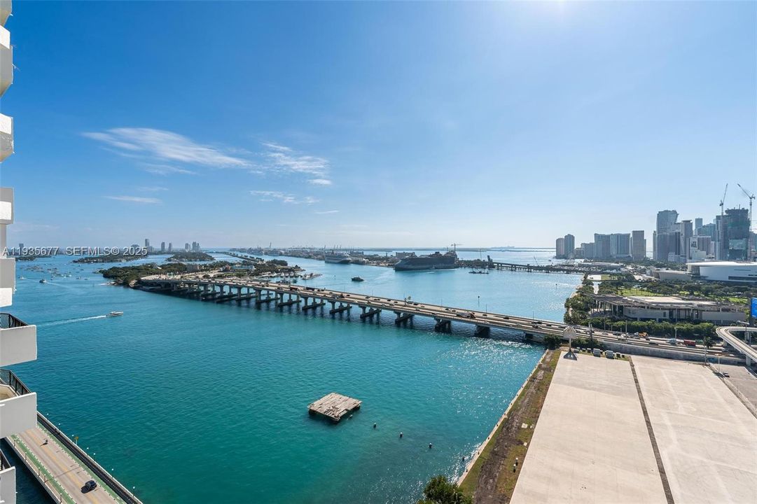 待售: $430,000 (2 贝兹, 1 浴室, 800 平方英尺)