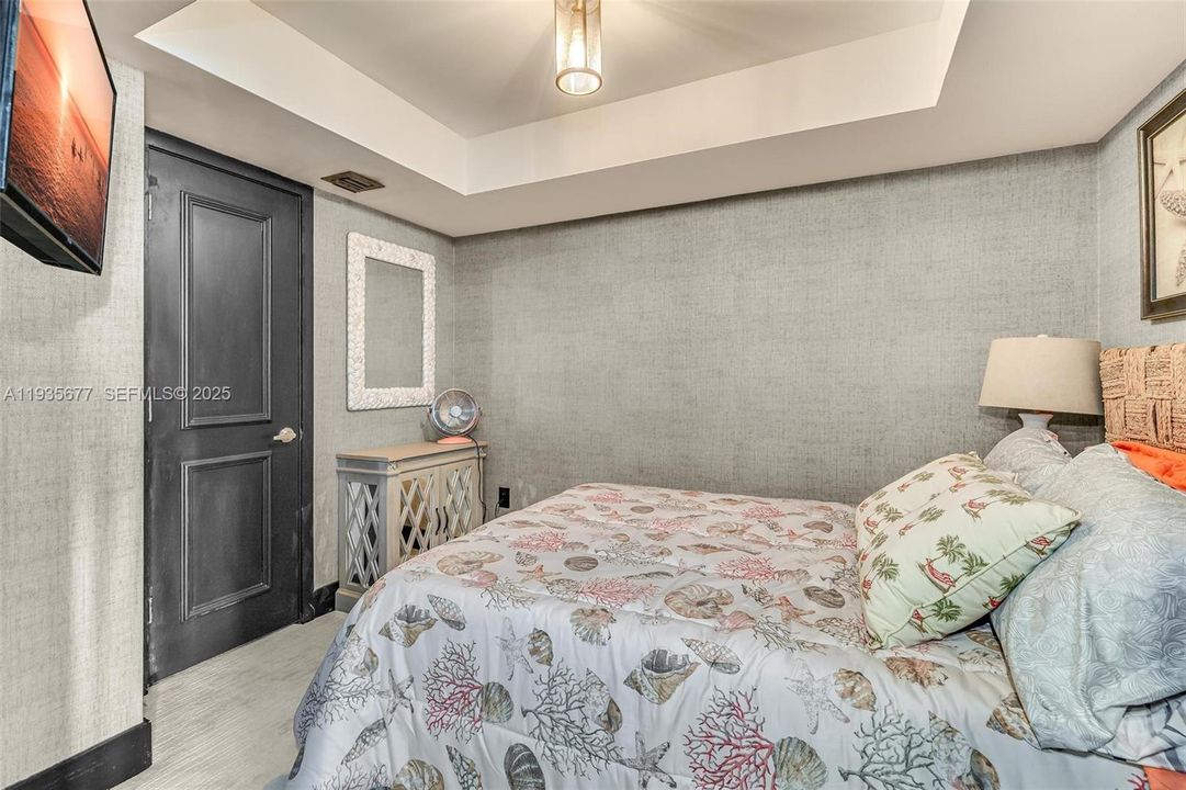 待售: $430,000 (2 贝兹, 1 浴室, 800 平方英尺)