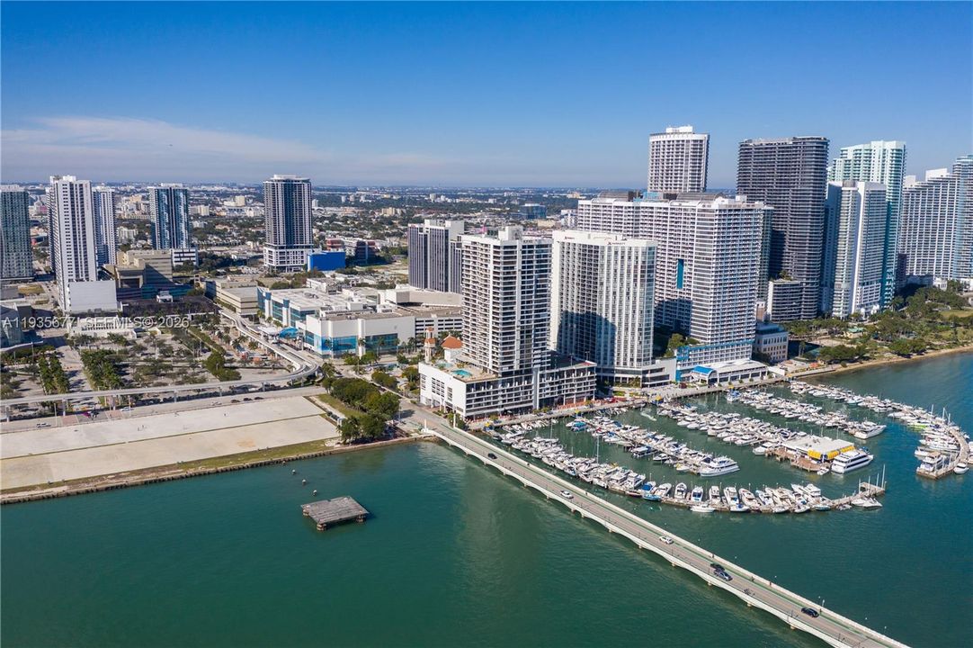 For Sale: $430,000 (2 beds, 1 baths, 800 Square Feet)