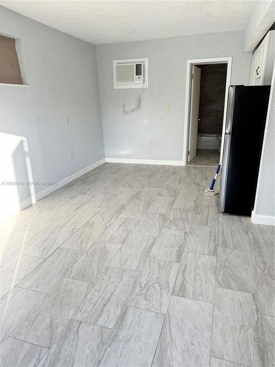 For Rent: $1,500 (1 beds, 1 baths, 3803 Square Feet)