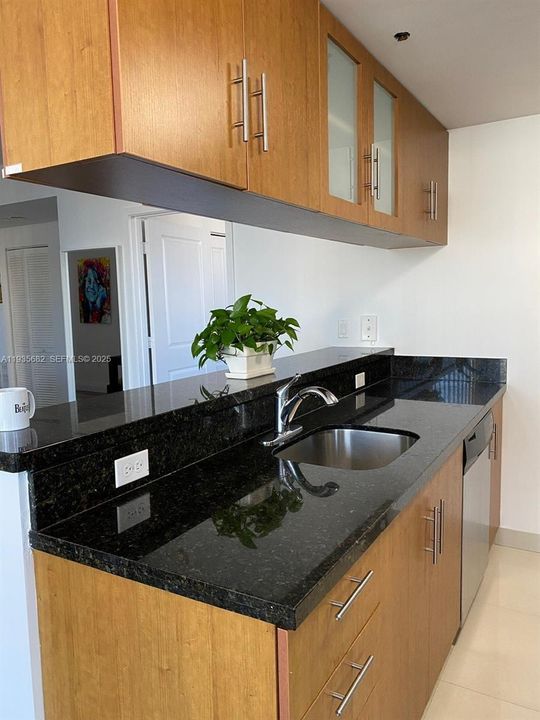 For Rent: $4,400 (3 beds, 2 baths, 1146 Square Feet)