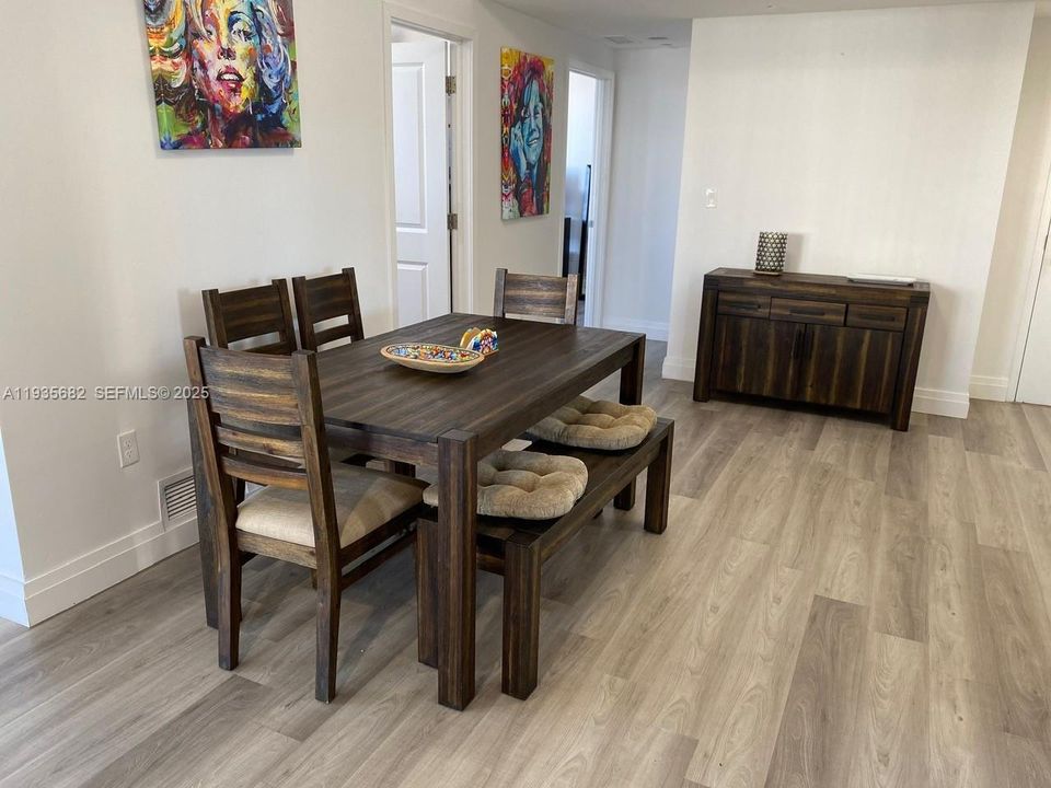 For Rent: $4,400 (3 beds, 2 baths, 1146 Square Feet)