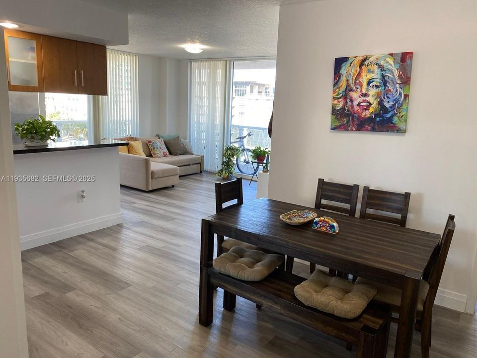 For Rent: $4,400 (3 beds, 2 baths, 1146 Square Feet)