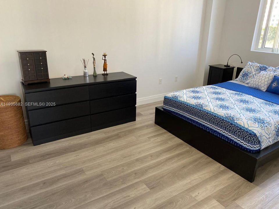 For Rent: $4,400 (3 beds, 2 baths, 1146 Square Feet)