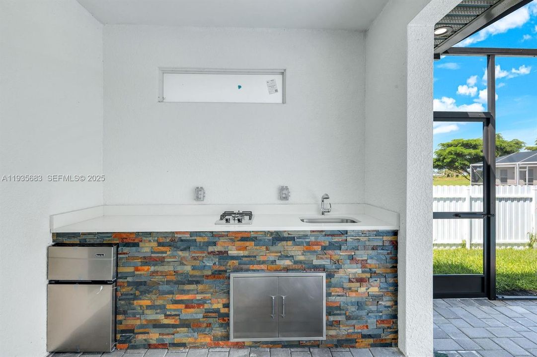 待售: $494,900 (4 贝兹, 3 浴室, 0 平方英尺)