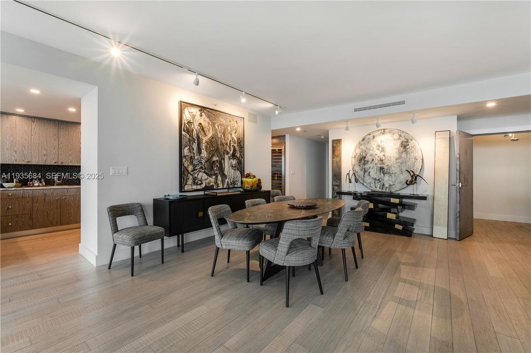 В аренду: $20,000 (3 спален, 4 ванн, 3680 Квадратных фут)