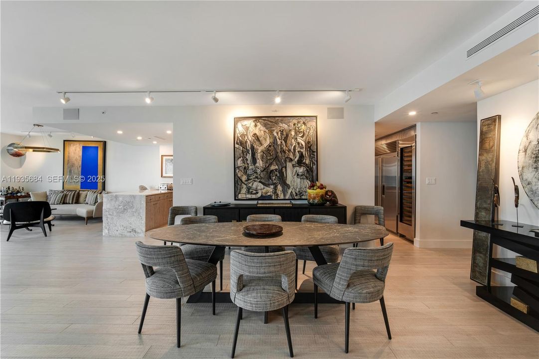 В аренду: $20,000 (3 спален, 4 ванн, 3680 Квадратных фут)