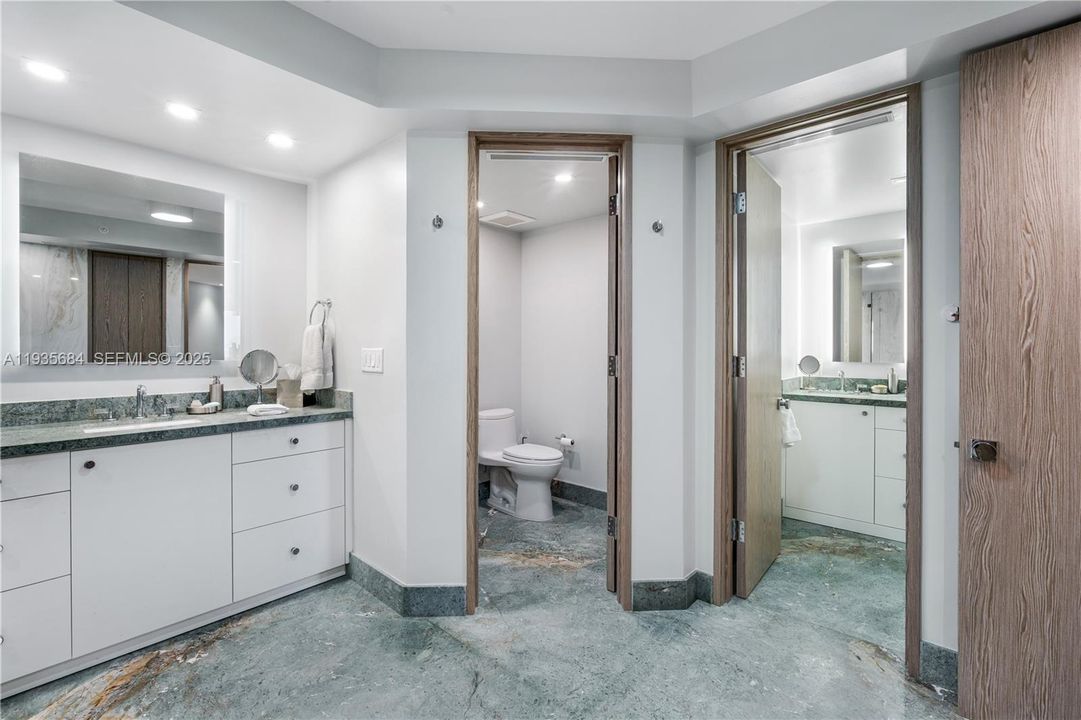 В аренду: $20,000 (3 спален, 4 ванн, 3680 Квадратных фут)