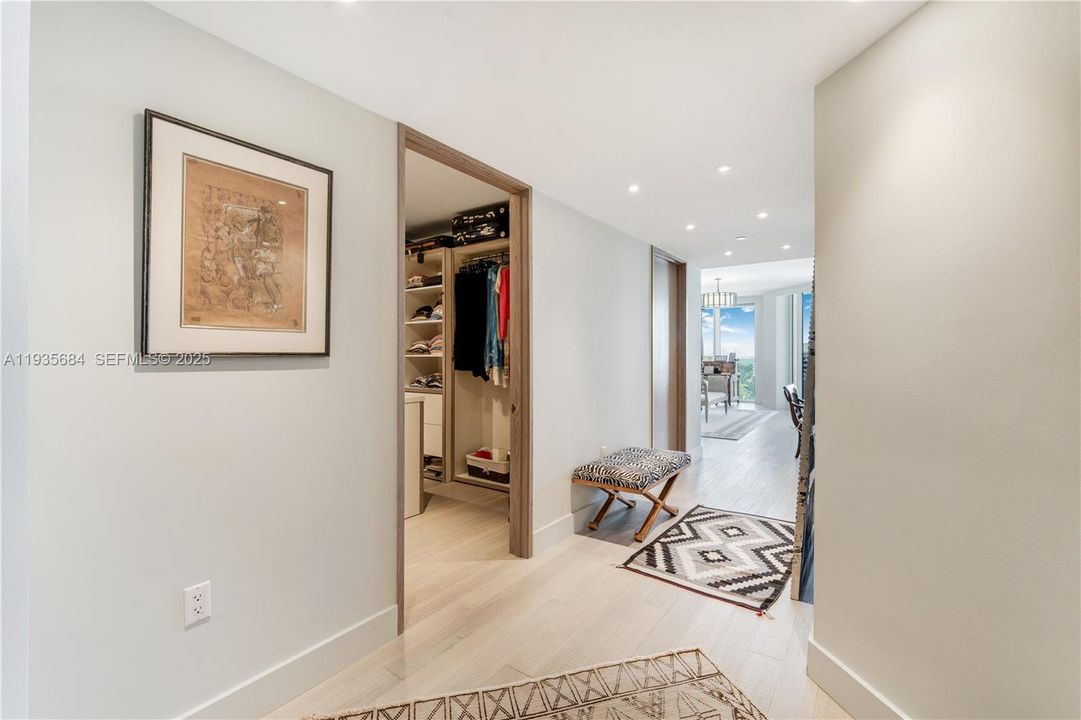 В аренду: $20,000 (3 спален, 4 ванн, 3680 Квадратных фут)