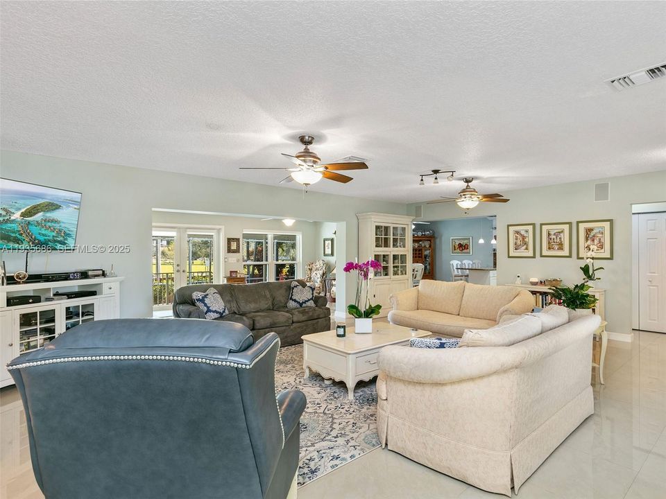 出租: $3,500 (3 贝兹, 2 浴室, 2017 平方英尺)