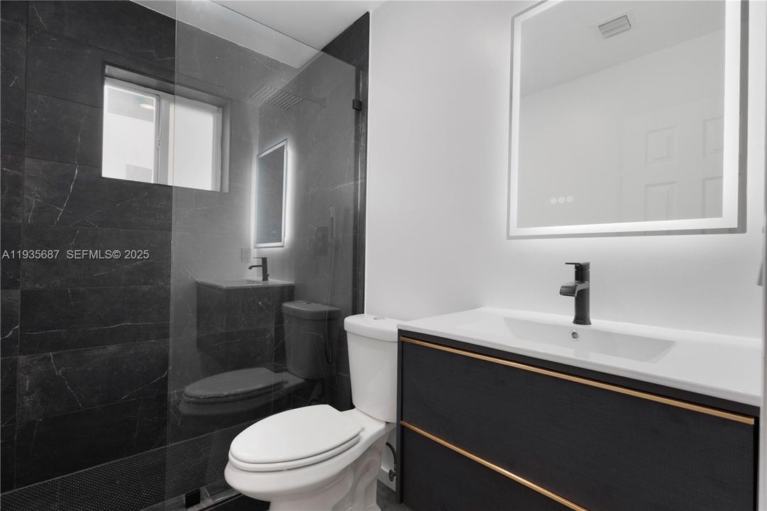 En Renta: $3,000 (3 camas, 2 baños, 1988 Pies cuadrados)