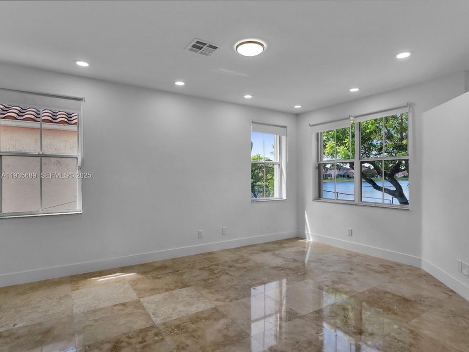 For Sale: $625,000 (3 beds, 2 baths, 1568 Square Feet)