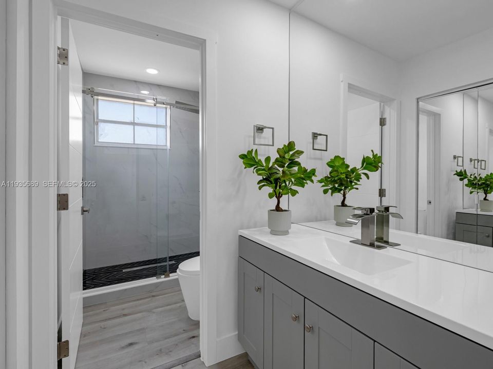 For Sale: $625,000 (3 beds, 2 baths, 1568 Square Feet)