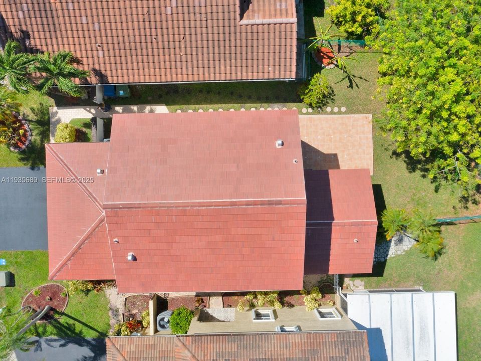 For Sale: $625,000 (3 beds, 2 baths, 1568 Square Feet)