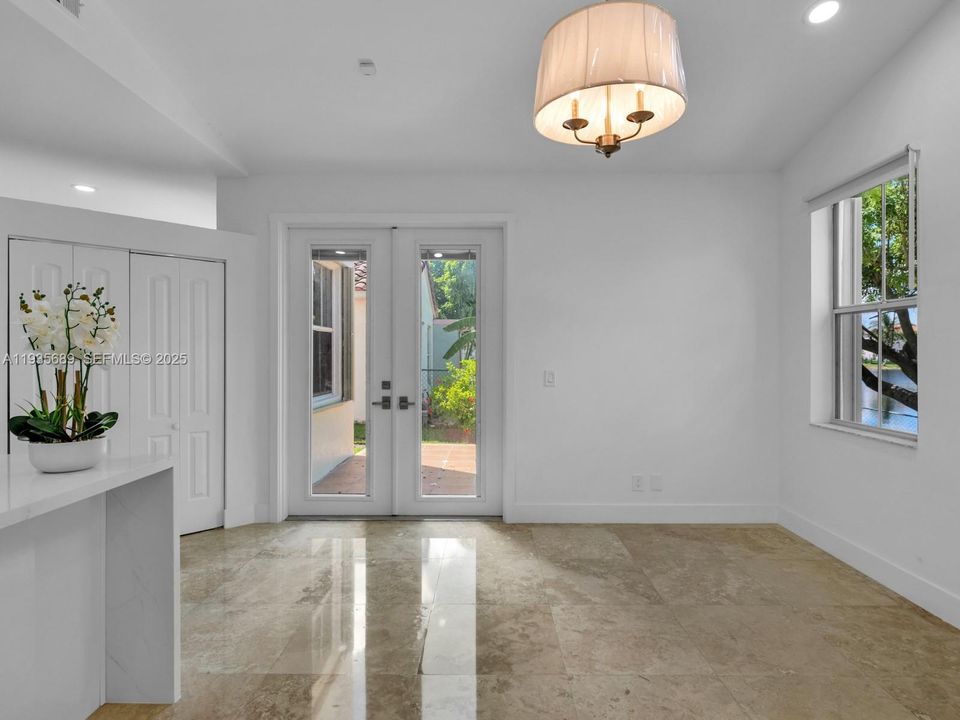 For Sale: $625,000 (3 beds, 2 baths, 1568 Square Feet)