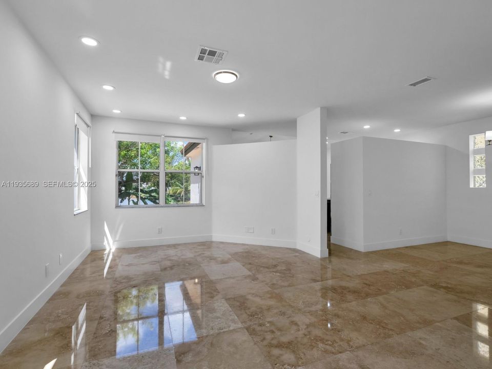 For Sale: $625,000 (3 beds, 2 baths, 1568 Square Feet)